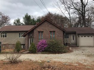 12 Thunder Trl, Cranston, RI 02921