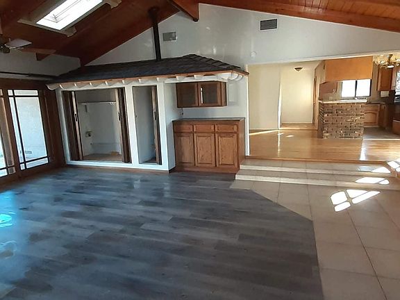 5th image of 1324 N Fircroft Ave
