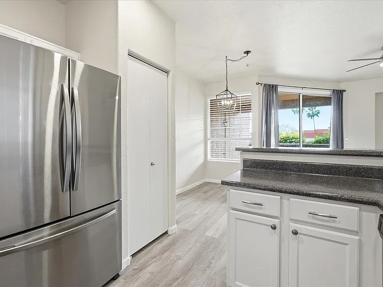 1633 E Lakeside Dr #63 — Photo 8
