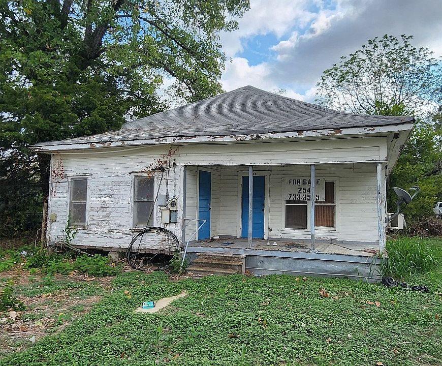 1st image of 203 S Narcissus St