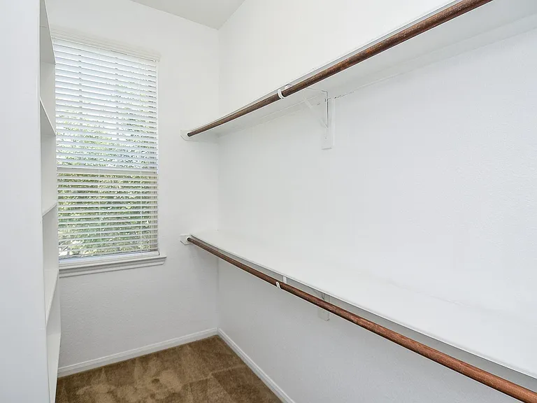 18 Cheswood Manor Dr — Photo 24