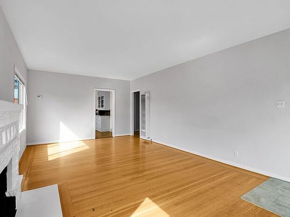 4th image of 3075 California St