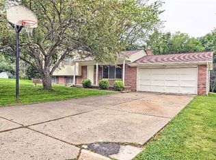 8456 Belle Bluff Dr, Grand Blanc, MI 48439