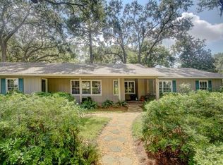 104 Stewart St, Saint Simons Island, GA 31522