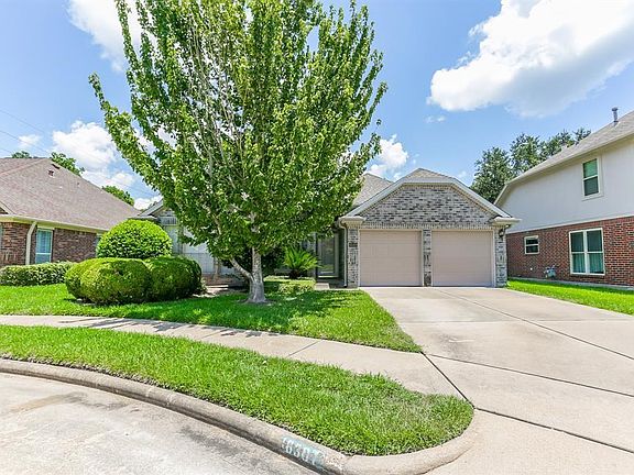 2nd image of 16307 Cobble Springs Ct