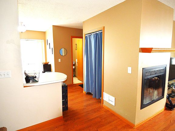 4th image of 629 Mariner Way
