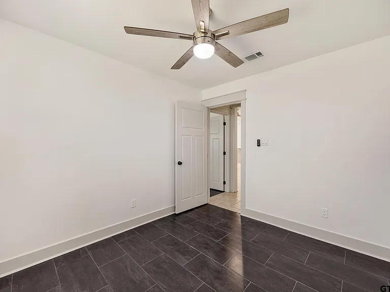 7343 Rockpoint Ln — Photo 24