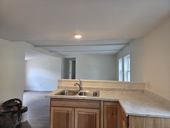 5th image of 67 Nashville Rd