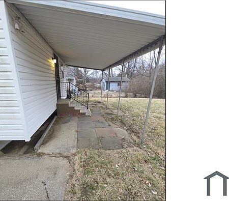 2nd image of 225 Ben Nevis Rd