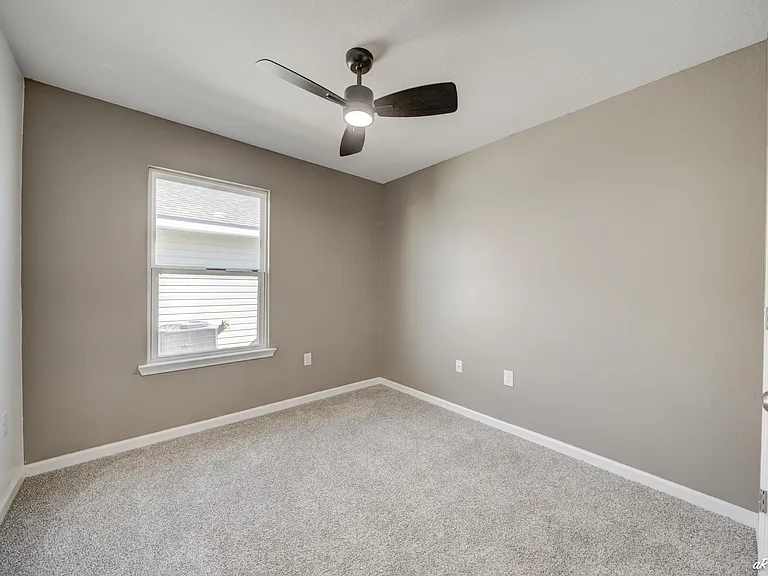 4920 Shurer Ln — Photo 17