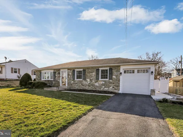 420 Snyder Ave, Elizabethtown, PA 17022