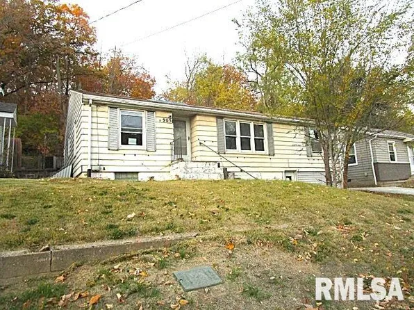905 Meadow Ave, East Peoria, IL 61611