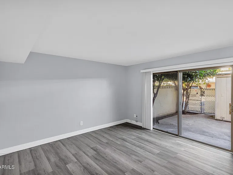 14 E Hermosa Dr — Photo 9