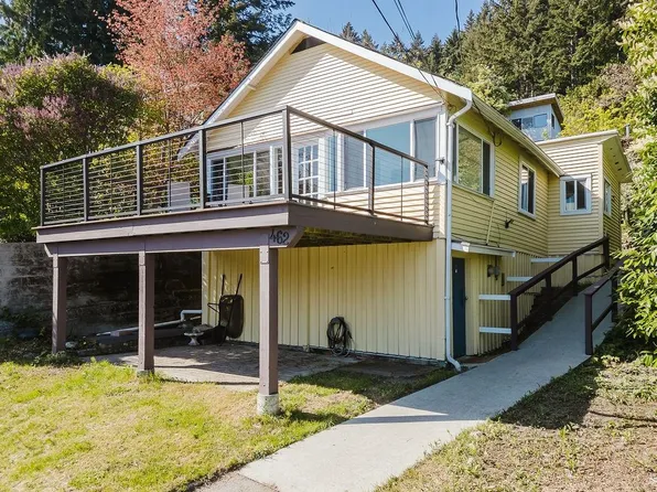 462 Central Ave, Sunshine Coast, BC V0N 1V1