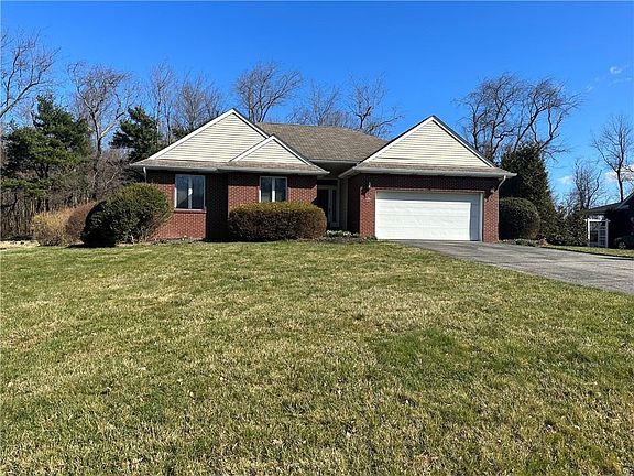 2nd image of 5 Glencove Dr