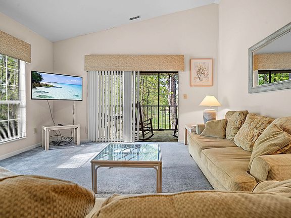 5th image of 105 Pipers Ln