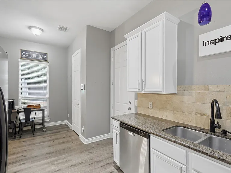 9003 Bayview Cove Dr — Photo 6