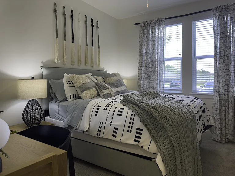 Anchor Pointe Apartments — Photo 17
