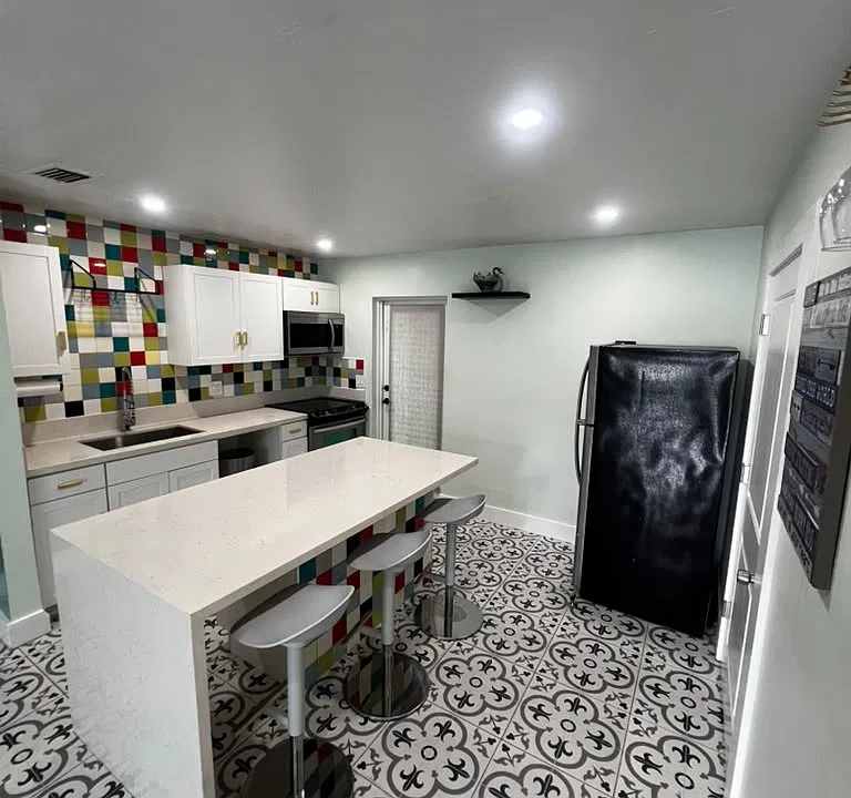 4010 NW 5th Ave #4010