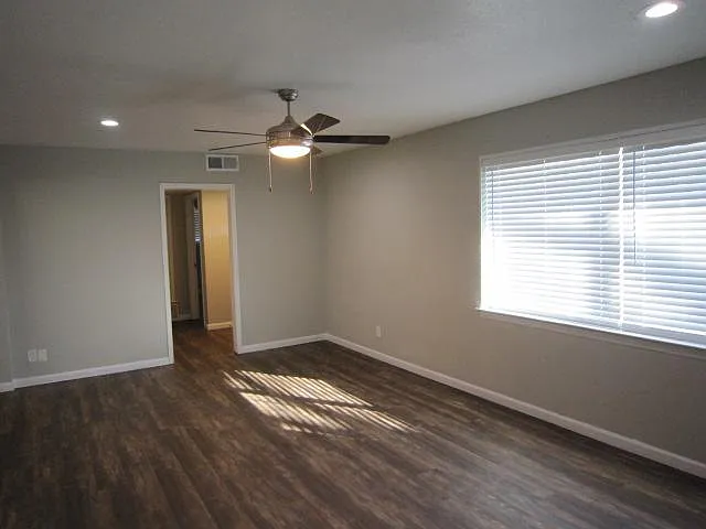 1610 Toplea Dr — Photo 6