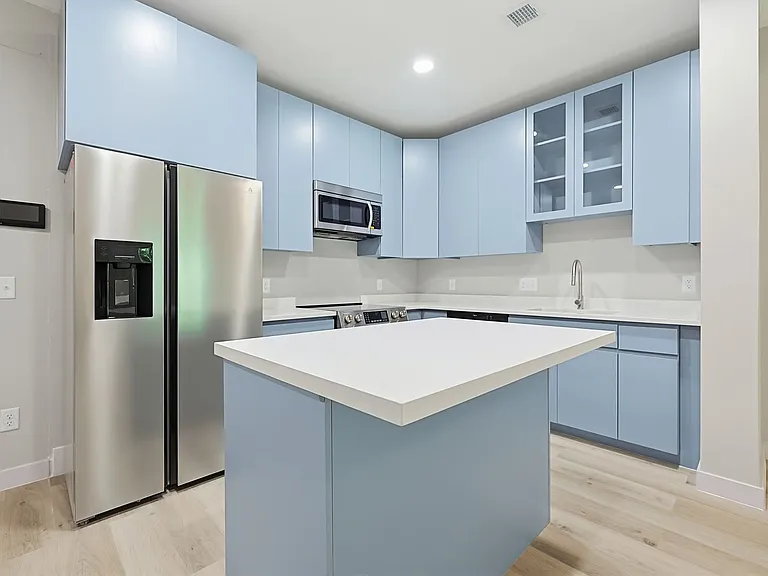 Taj Estates of Franklin II — Photo 182