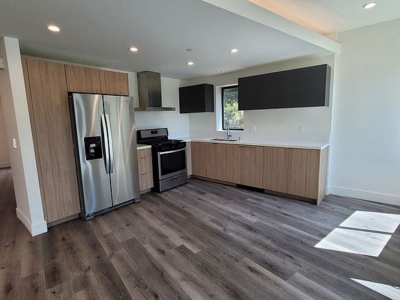 5th image of 862 Moraga Dr #307