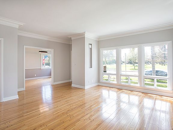 2nd image of 1398 Veteran Ave #1