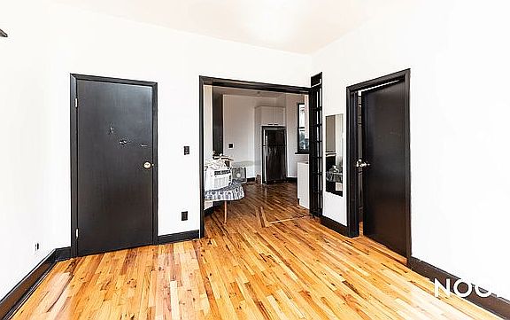 4th image of 1094 Bedford Ave #4