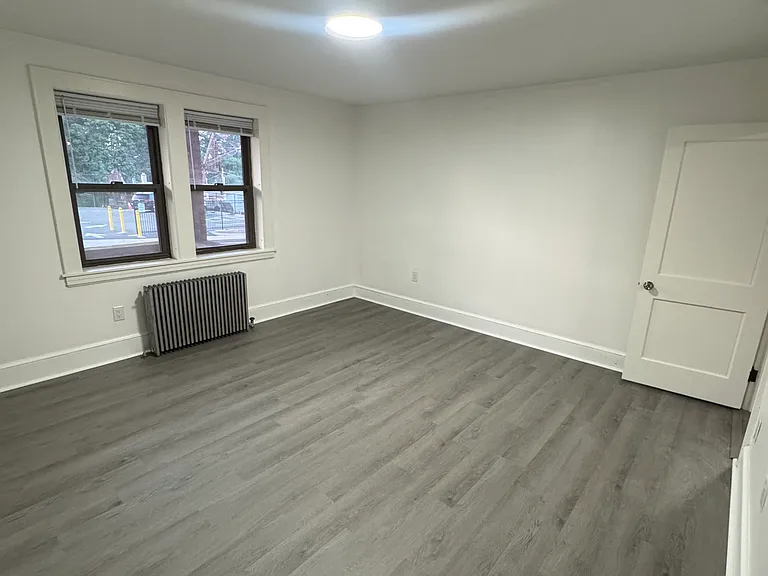 35 Rapallo Ave #3E — Photo 8