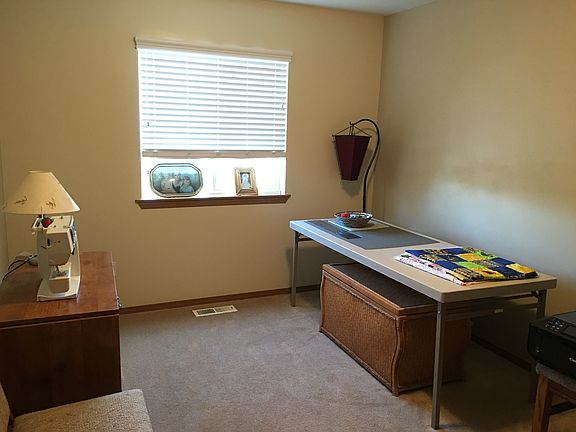 5th image of 2293 Veedol Dr