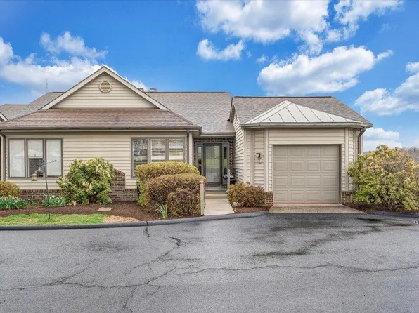 66 Scarlet St, Hardy, VA 24101