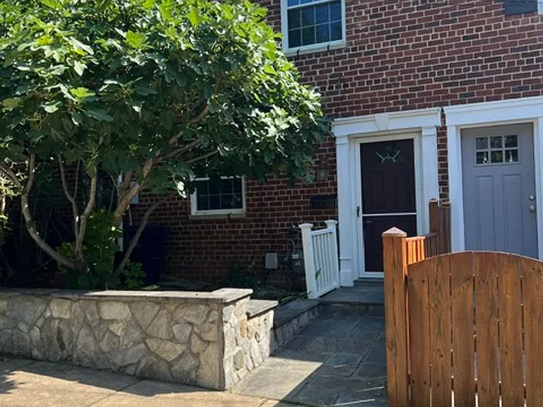 209 Burgess Ave — Photo 1