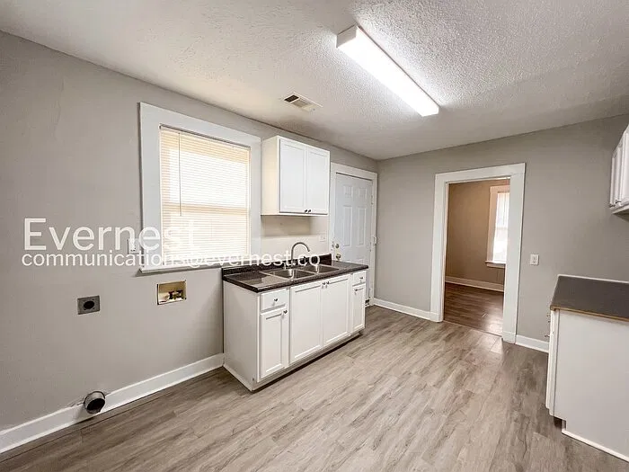 2 bed, 1.0 bath, 846 sqft, $925 — Photo 4
