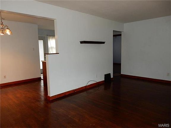 3rd image of 10752 Saint Xavier Ln