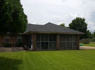 121 Bell Creek Dr, West Columbia, TX 77486