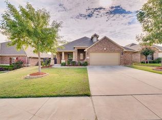 721 Stribling Dr, Burleson, TX 76028