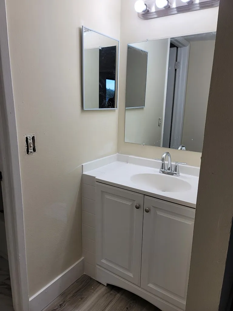 2 bed, 986 sqft, $2,200 — Photo 4