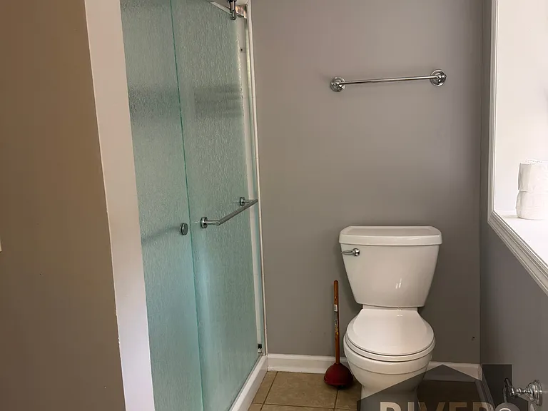 721 W Lelia St — Photo 18