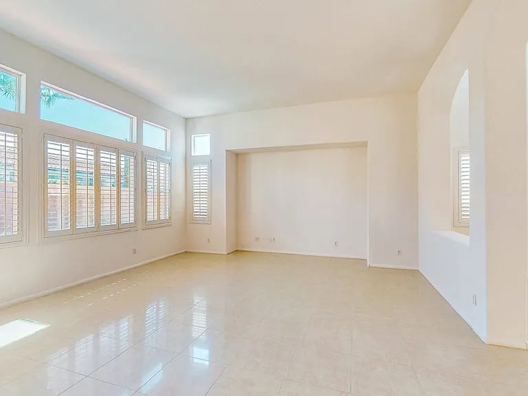 9412 Forest Edge Ave — Photo 7