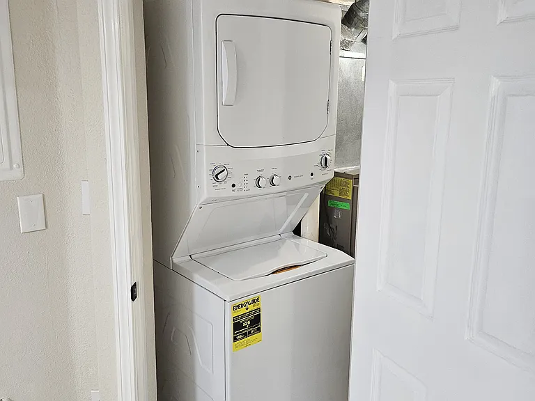 27 Avenue Ln #B — Photo 15