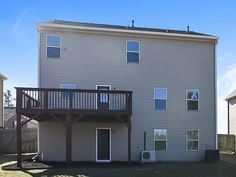 311 Caledonian Cir — Photo 18