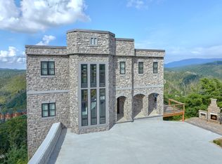 919 E End Ct, Gatlinburg, TN 37738