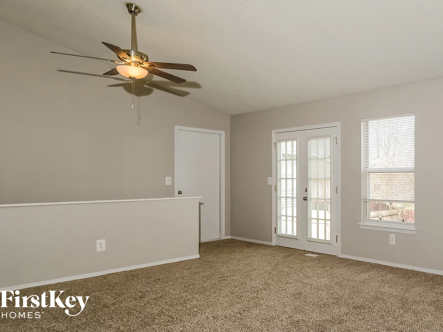 3 bed, 2.0 bath, 2010 sqft, $2,770 — Photo 3