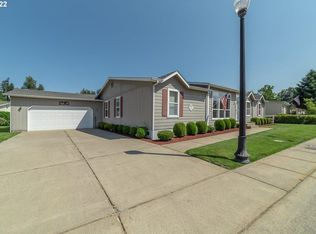 168 Village Dr, Cottage Grove, OR 97424