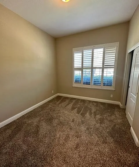 1069 Galston Dr — Photo 22