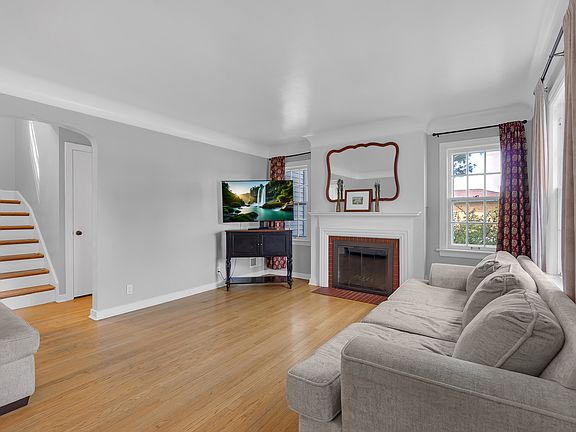 5th image of 9200 S Saint Louis Ave