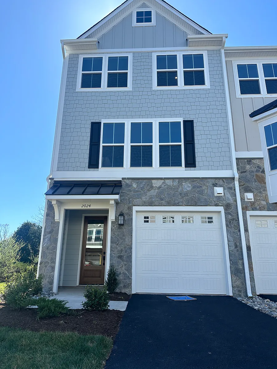 Building Photo - 2024 Calico Ct