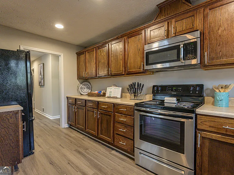 196 Etowah Dr — Photo 12