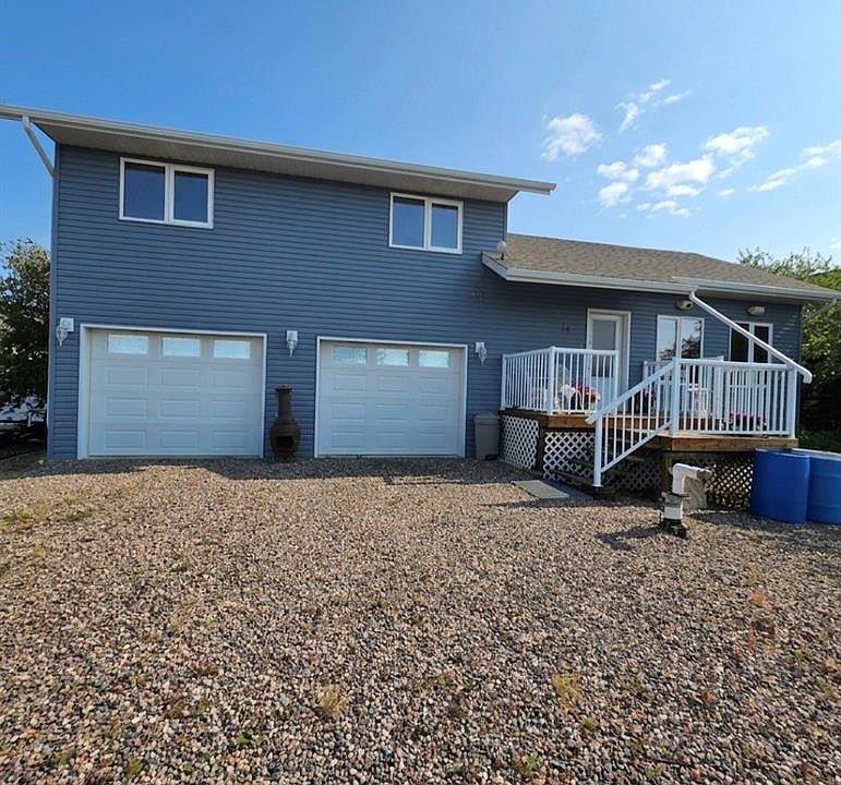 1st image of 14 Pine CRESCENT