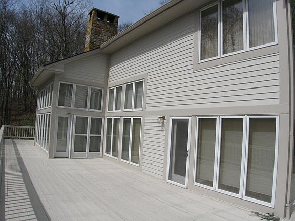 5th image of 308 Deerlick Dr